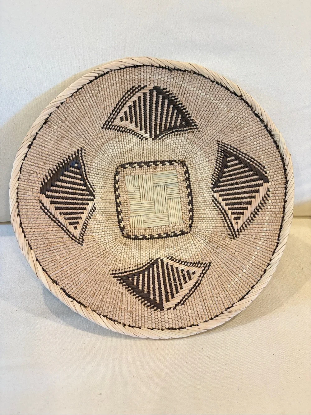 NEW African Woven Basket. Tonga people of Zambia 12.5” Across